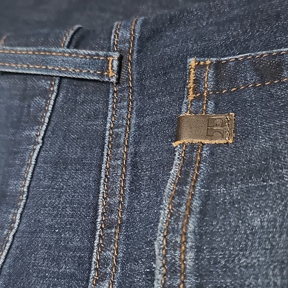 Joe's Jeans Slim Fit Dark Blue Jeans Size 31x33 - Picture 5 of 6